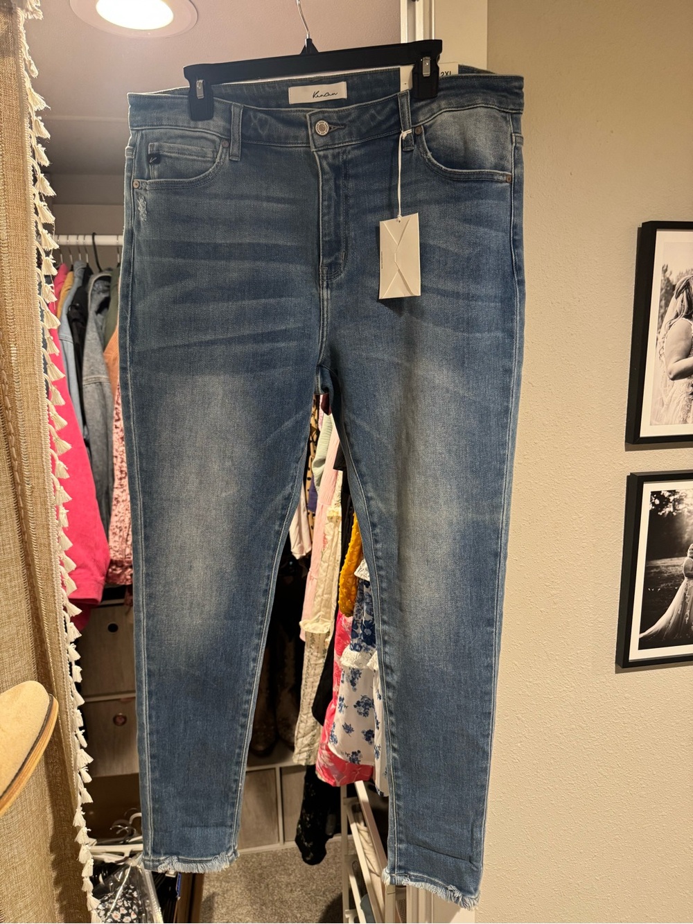KanCan Mid Rise ankle skinny